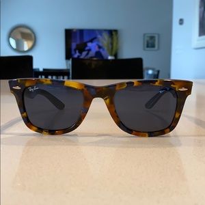 Classic Ray-Ban Wayfarer